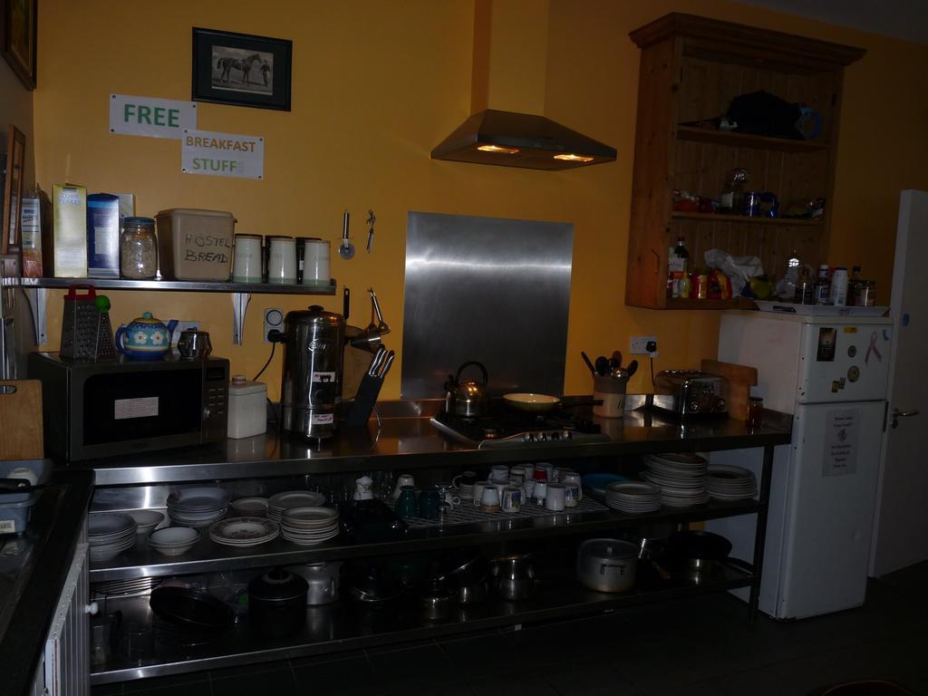 Macgabhainns Backpackers Hostel Кілкенні Екстер'єр фото