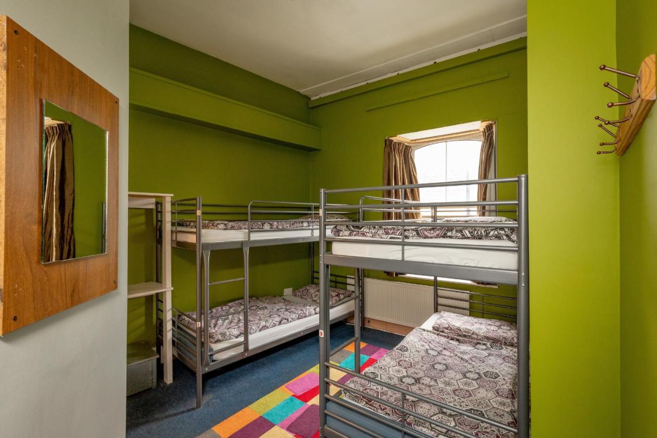Macgabhainns Backpackers Hostel Кілкенні Екстер'єр фото
