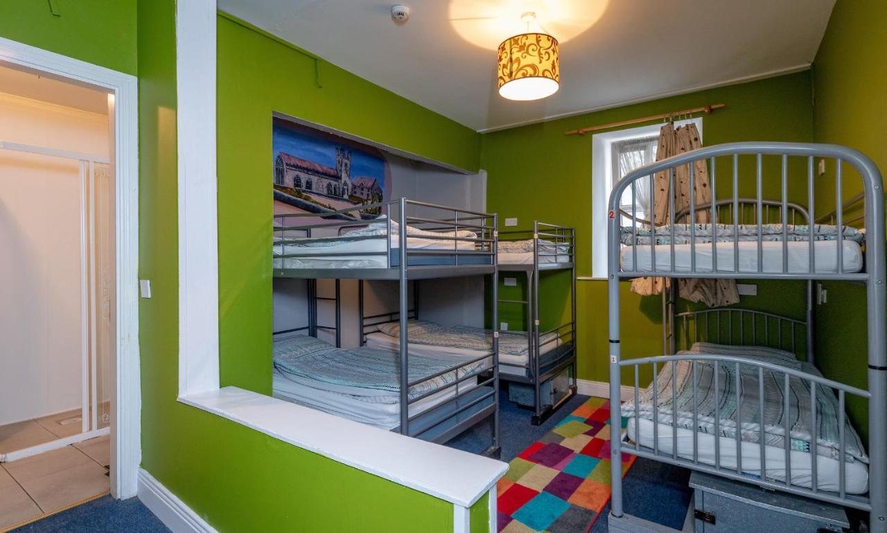 Macgabhainns Backpackers Hostel Кілкенні Екстер'єр фото